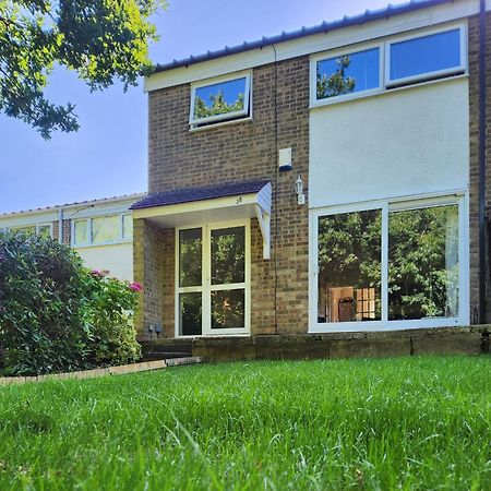 Twin Room In Crawley,Gatwick,West Sussex Ifield Zewnętrze zdjęcie